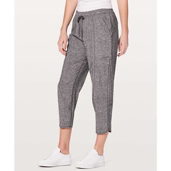 NWOT Lululemon Final Play Crop 23" Heather Lux Multi Black - Picture 1 of 4